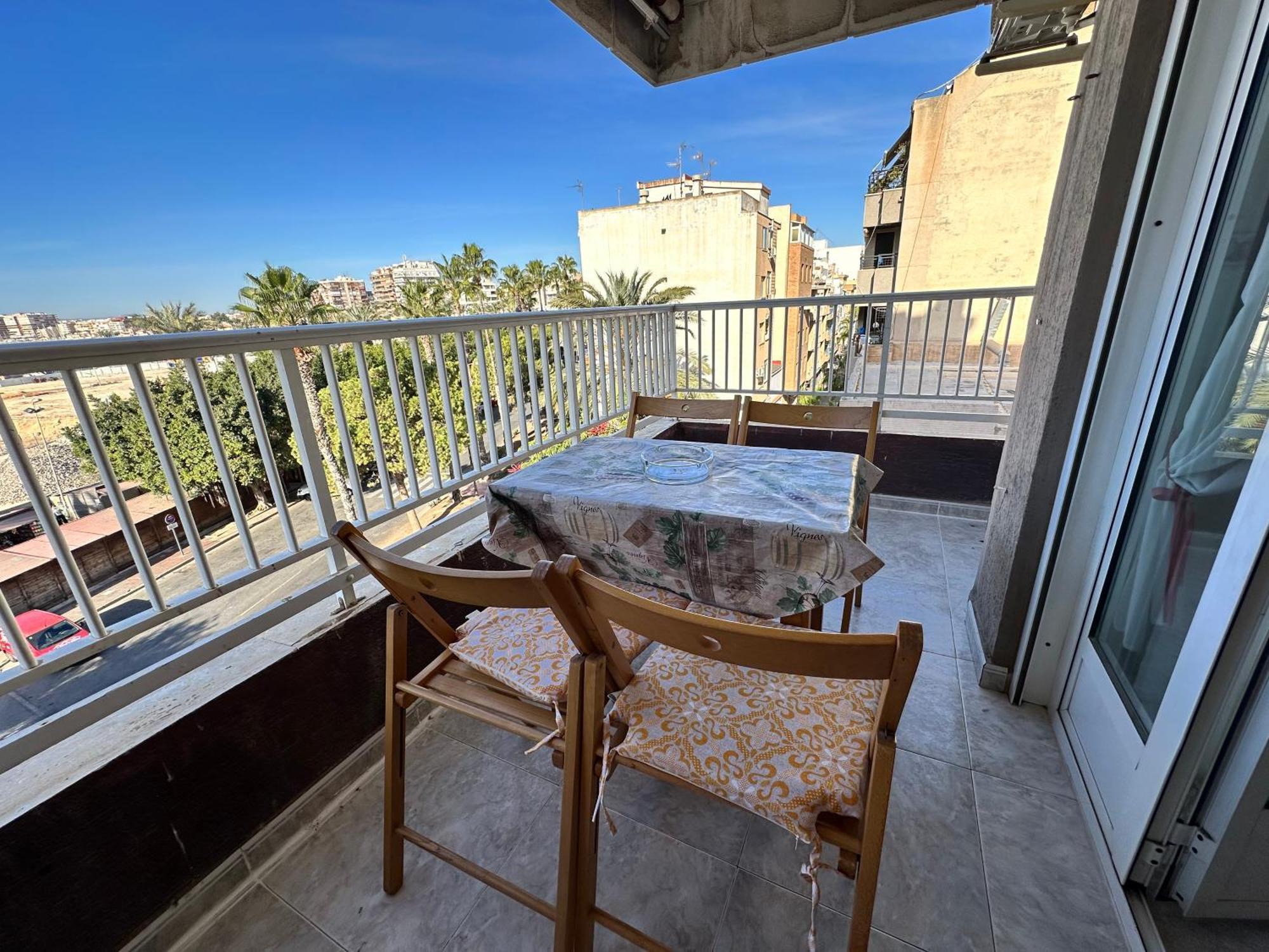 Homely Paseo Del Mar Apartment Torrevieja